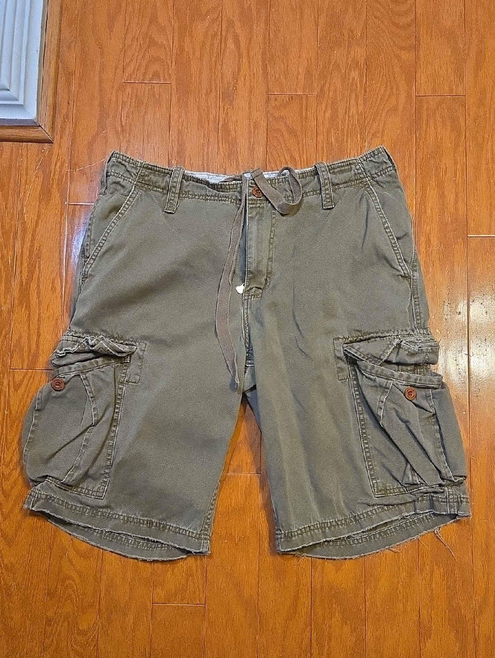 Kirra Olive Cargo Shorts with Button-Flap Pockets Size 34